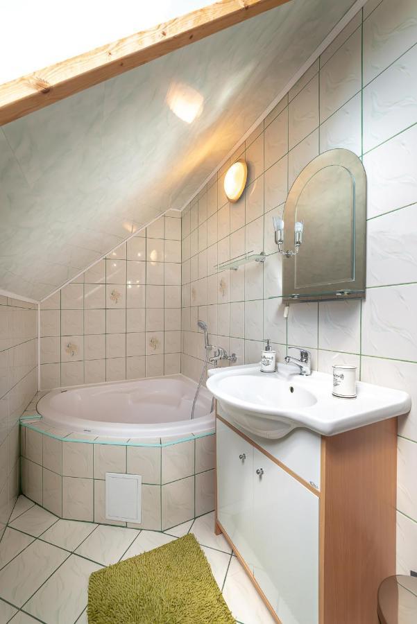 Penzion Mlynarov Dvor Dubrava エクステリア 写真